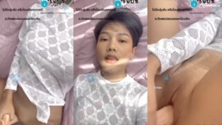 คลิปหลุด Onlyfans lady.atom2 สาวผมสั้นลุคแมนๆ นอนช่วยตัวเองบนเตียงหี หีอย่างเนียนจับดิลโด้ยัดหีกะแทกเข้าออกจนน้ำแตกหีแฉะเลย